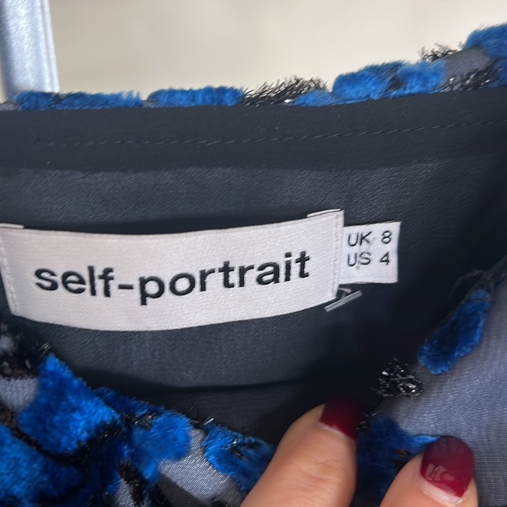 Self portrait - Picture 2 of 6